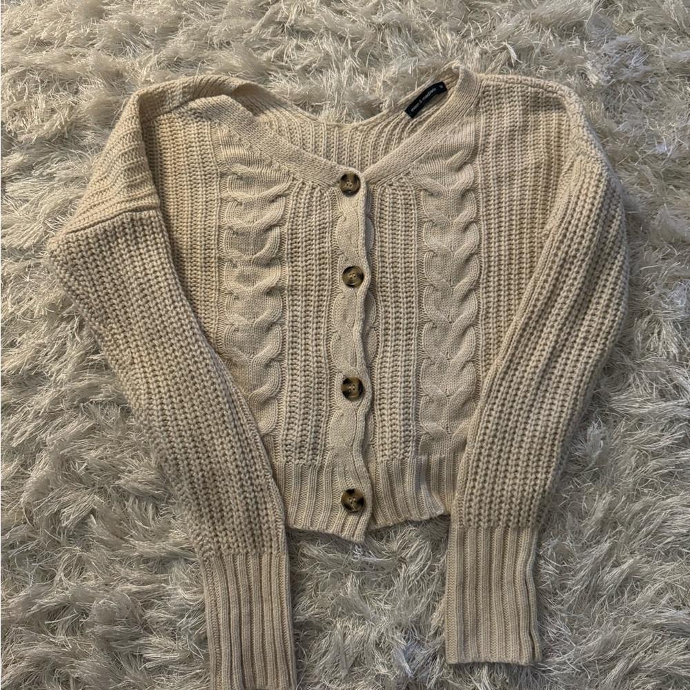 Adorable crème cardigan